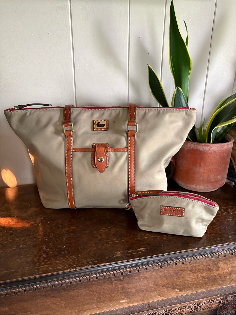 Dooney & Bourke Wayfarer Zip Tote
